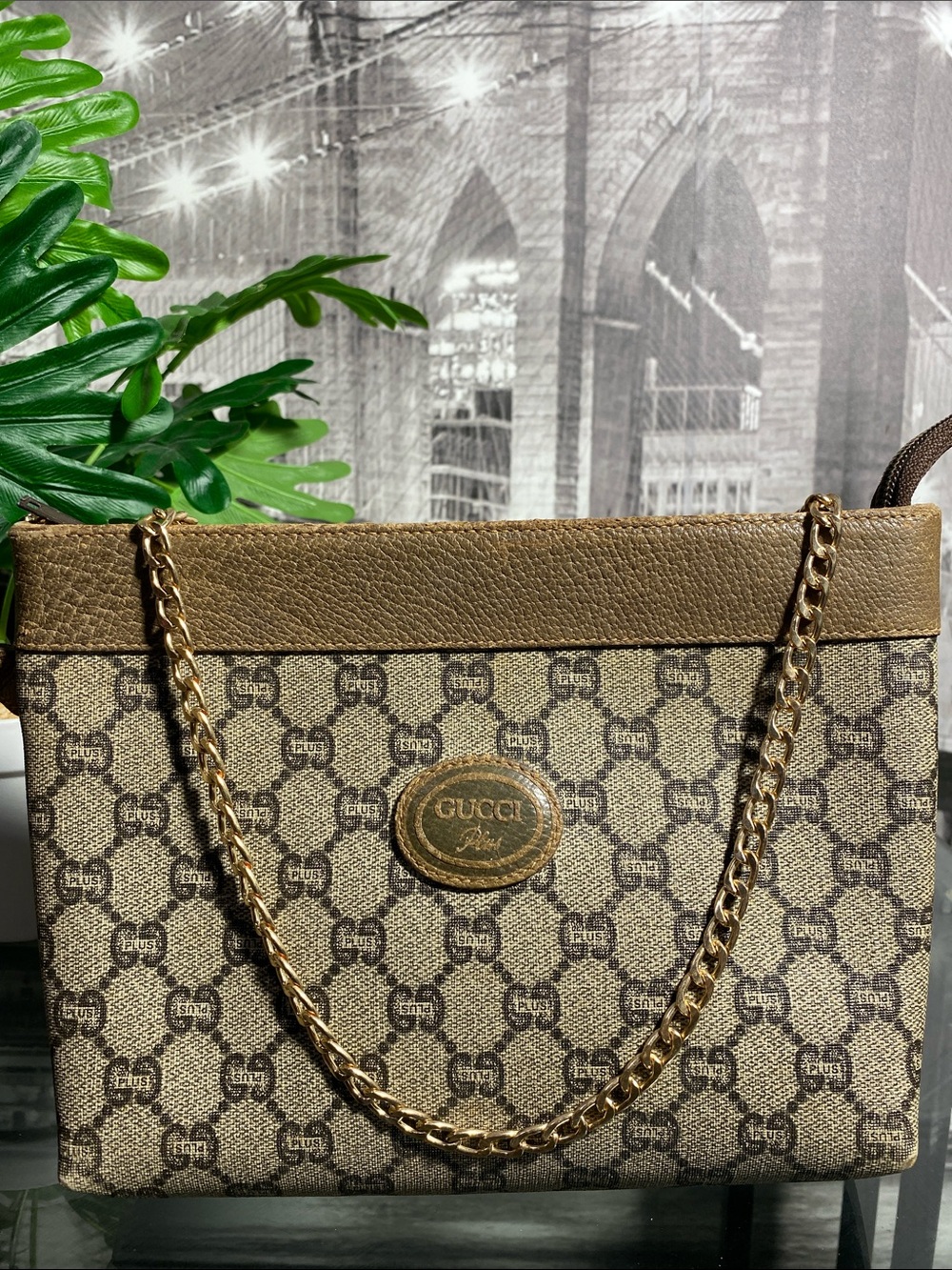 Authentic Gucci GG Plus Vintage Pouch Clutch bag - Picture 2 of 16